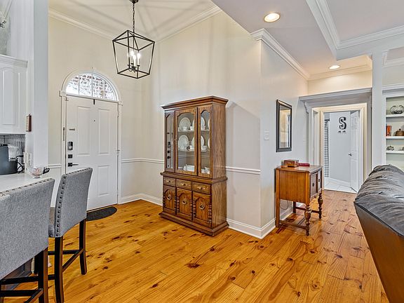 5th image of 130 Mizell Ln