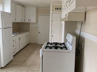 30 Iowa St, Lowell, MA 01852