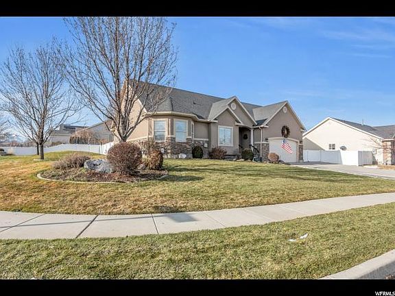 3rd image of 9768 S Sand Wood Dr