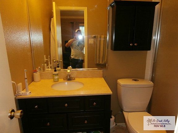 5th image of 174 Laura Ln