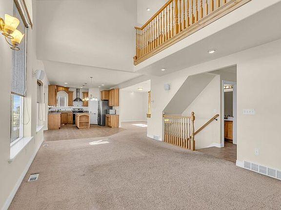 5th image of 236 W Stillwater Dr