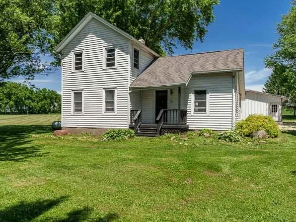 10341 E Creek Rd, Clinton, WI 53525