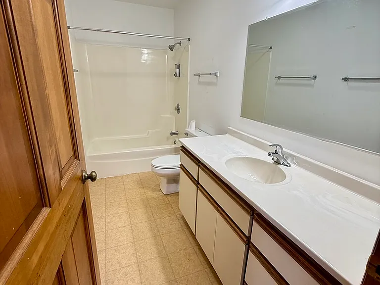 1617 N Bridge St #UPPER — Photo 11