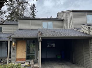74 Fairway Loop, Eugene, OR 97401
