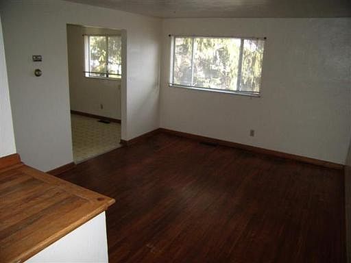5th image of 143-145 W Lakeview Ave