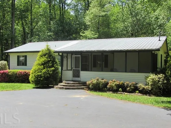 3249 Dicks Hill Pkwy, Mount Airy, GA 30563