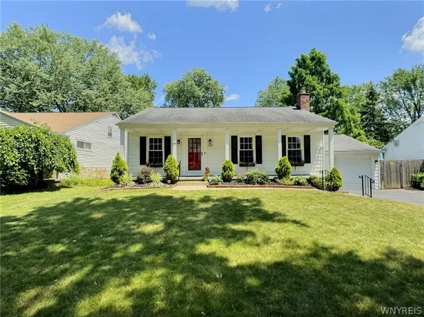 155 Parkledge Dr, Amherst, NY 14226