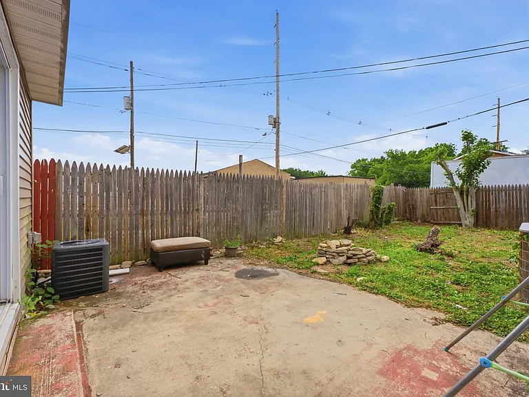 93 Washington St #1 — Photo 14