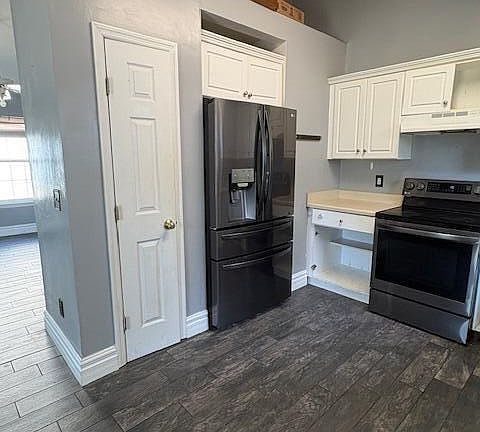 4th image of 4258 Sunglow Drive