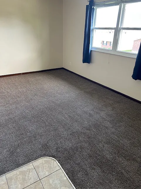 2 bed, 900 sqft, $875 — Photo 3