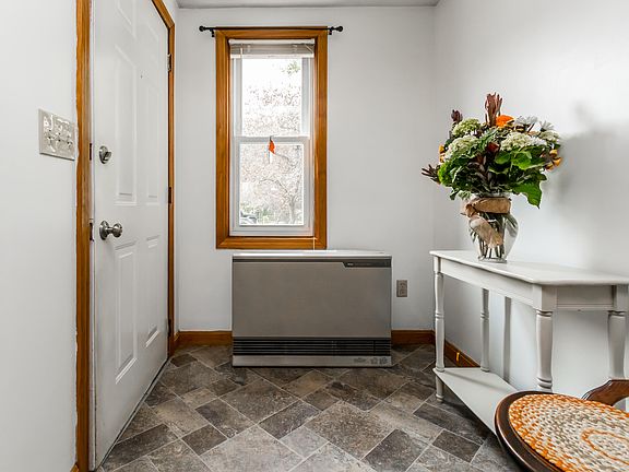 5th image of 125 Portland Avenue #32