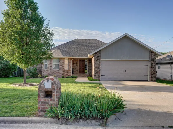 4753 W Burbank Street, Springfield, MO 65802