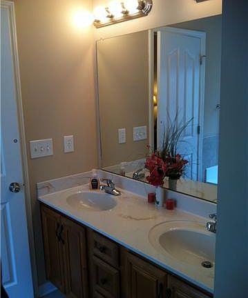 5th image of 649 Foxfield Dr