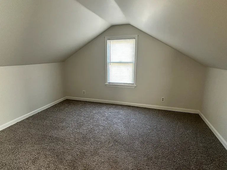 Bedroom 3/upstairs loft