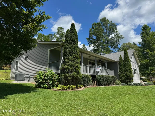 149 Opal Cir, La Follette, TN 37766