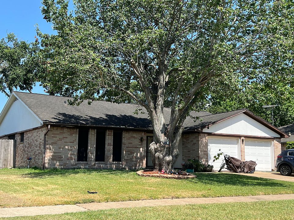 2nd image of 3930 Sandlehurst Dr