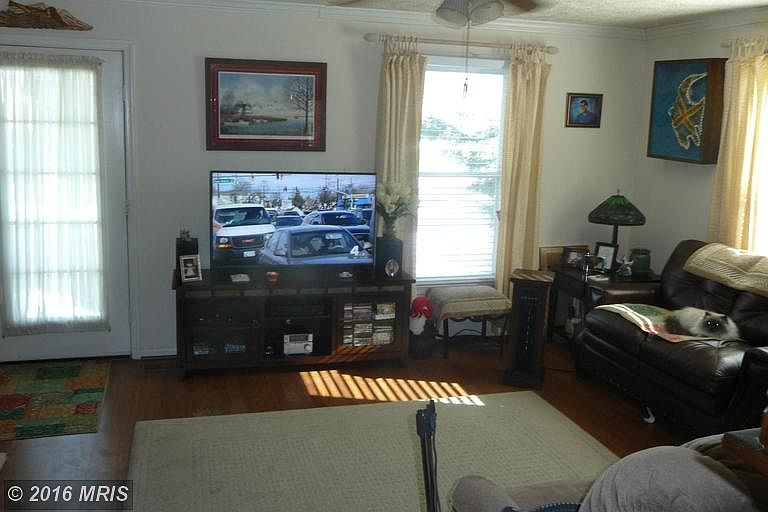 2nd image of 3240 Westdale Ct