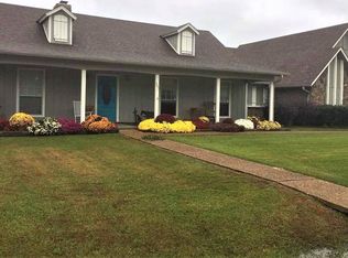 305 Quail Ln, Hooks, TX 75561