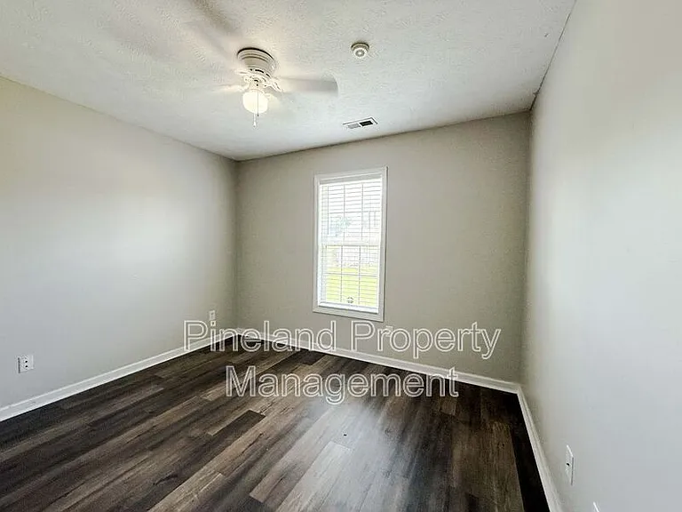 225 Shakerstone Dr — Photo 9