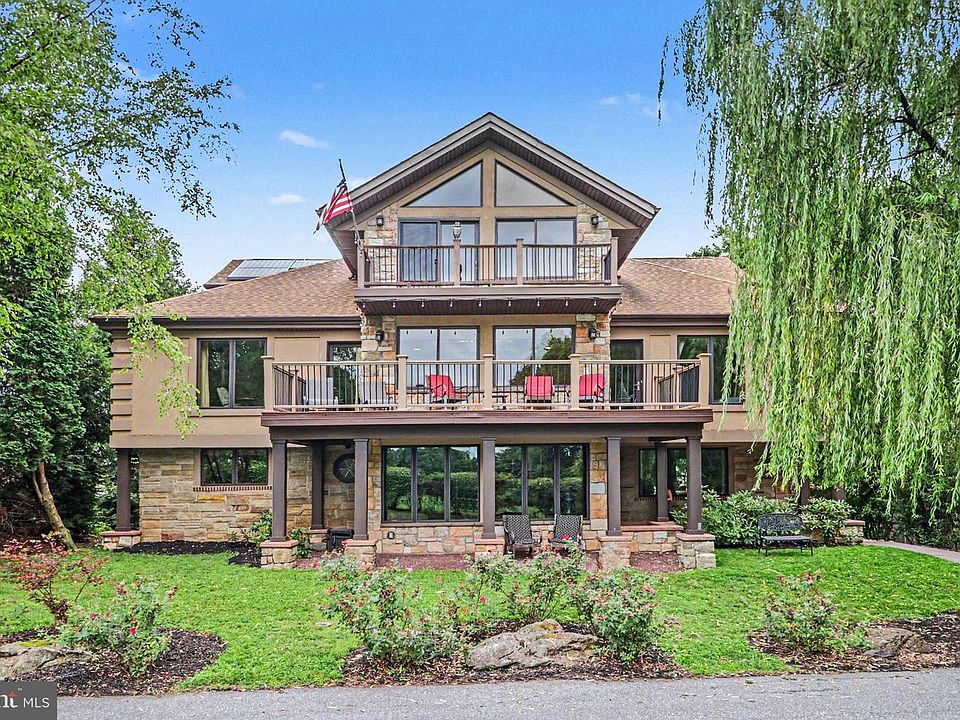 1st image of 322 Olde Meadow Ln