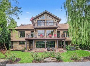 322 Olde Meadow Ln, Hershey, PA 17033