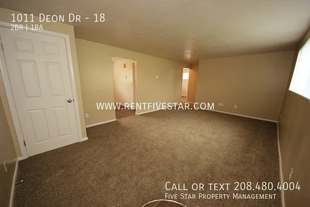 Updated Apartment with Fiber Optic Internet Included! — Photo 4