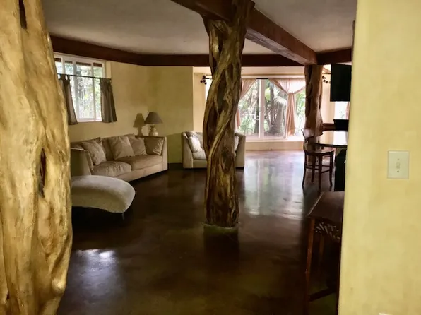 (undisclosed Address), Haiku, HI 96708