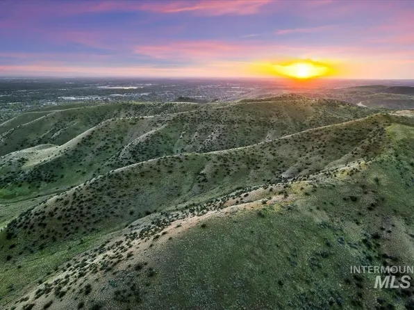 N Pierce Park Ln, Boise, ID 83703