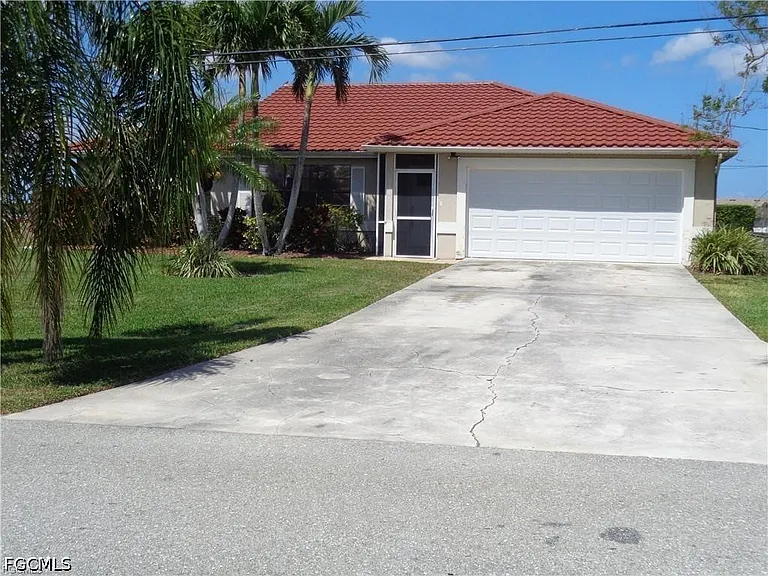 1510 SW 8th Pl — Photo 1
