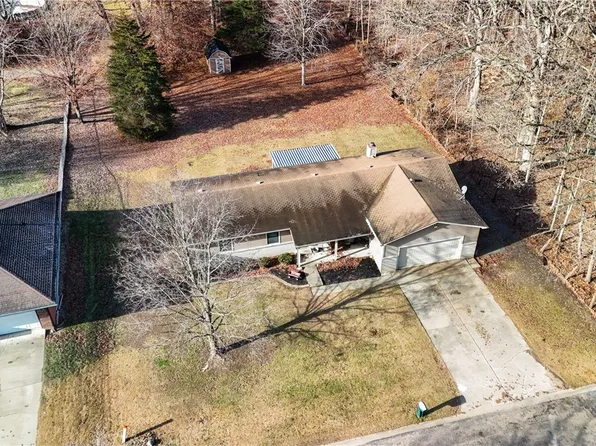 3830 Tuttle St, Danville, IL 61832