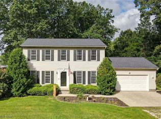 6245 Glenwood St, Ravenna, OH 44266