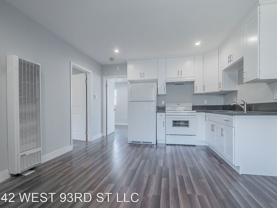 1st image of 1242 W 93rd St #8558960