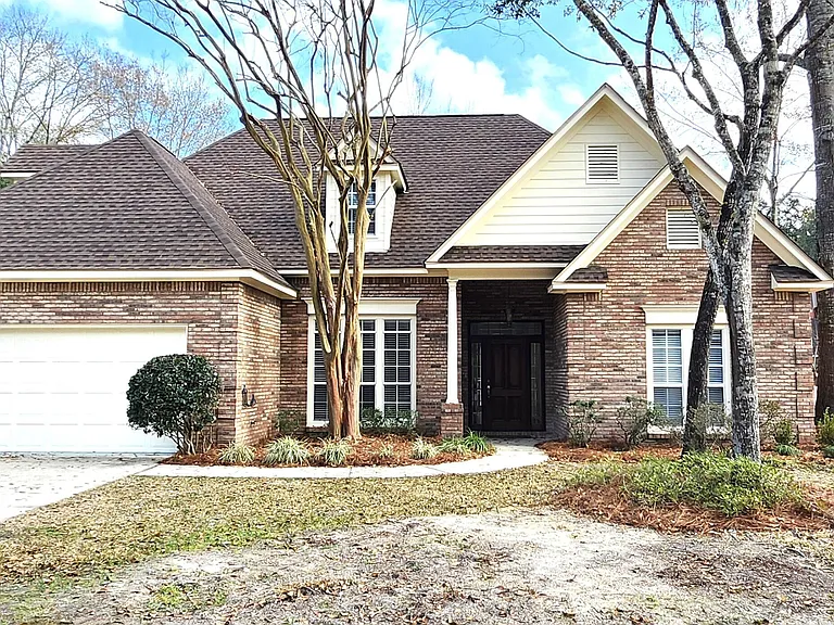 3829 Versailles Ct — Photo 1