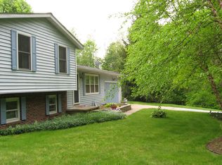 5528 Mennonite Rd, Mantua, OH 44255