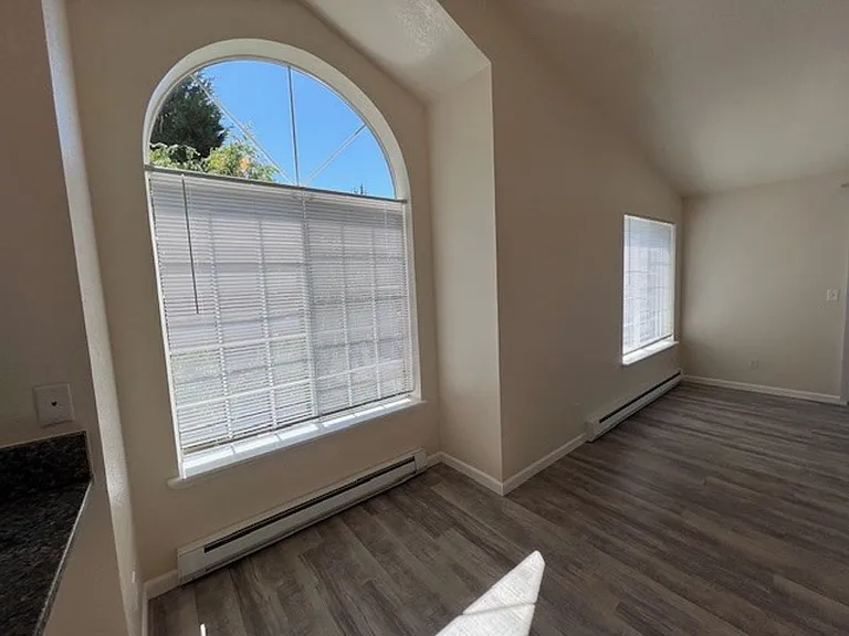 5684 Eagle Pkwy — Photo 4