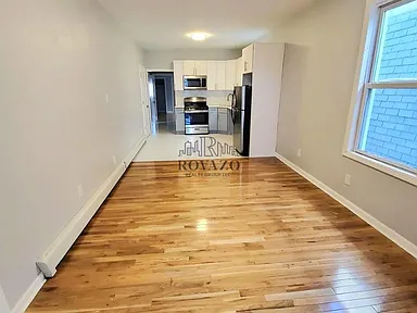 370 N 6 #3L — photo 2 of 5