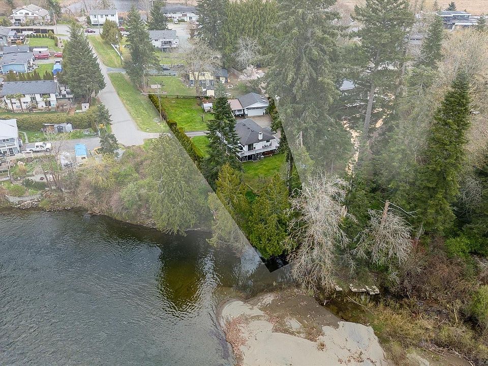 1st image of 1694 Gerrand Rd