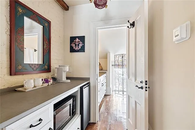 627 Saint Peter St — Photo 18