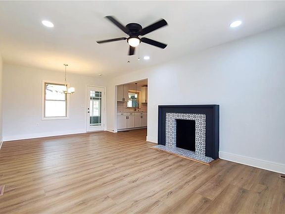 3rd image of 4515 Rocklane Dr