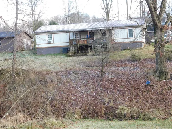 66681 Country Club Rd, Saint Clairsville, OH 43950