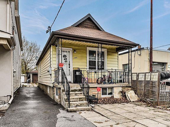 2nd image of 840 Sammon Ave