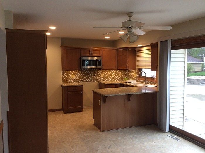 1st image of 425 N Grandview Blvd