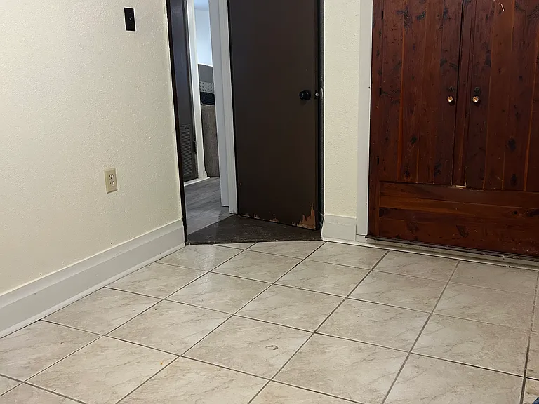 351 Saint George Ave #351.5 — Photo 7
