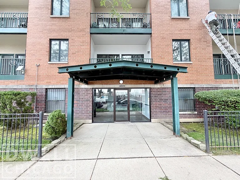 4625 W Lawrence Ave #401 — Photo 21