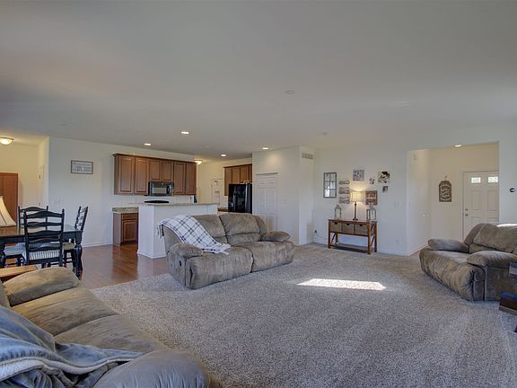 5th image of 359 Molise Cir