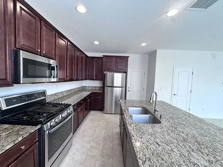 10735 Ridgebrook Dr — Photo 12