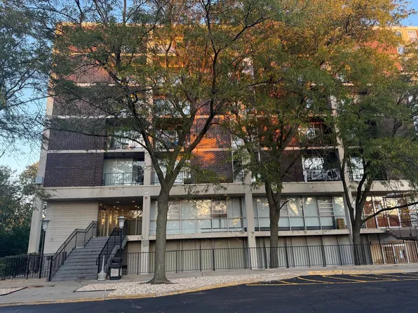 1043 S York Rd APT 411, Bensenville, IL 60106