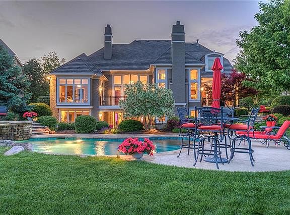 2nd image of 5905 Golden Bear Dr
