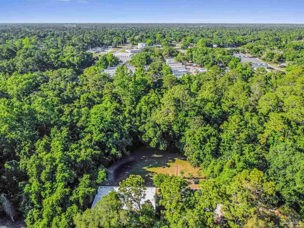 700 Wayne Ave, Pensacola, FL 32507