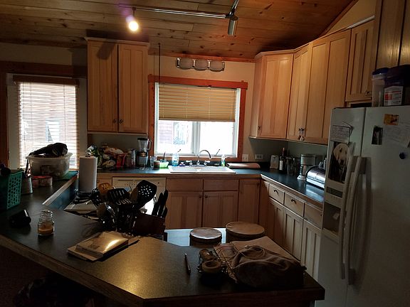 3rd image of 333 Hilltop St